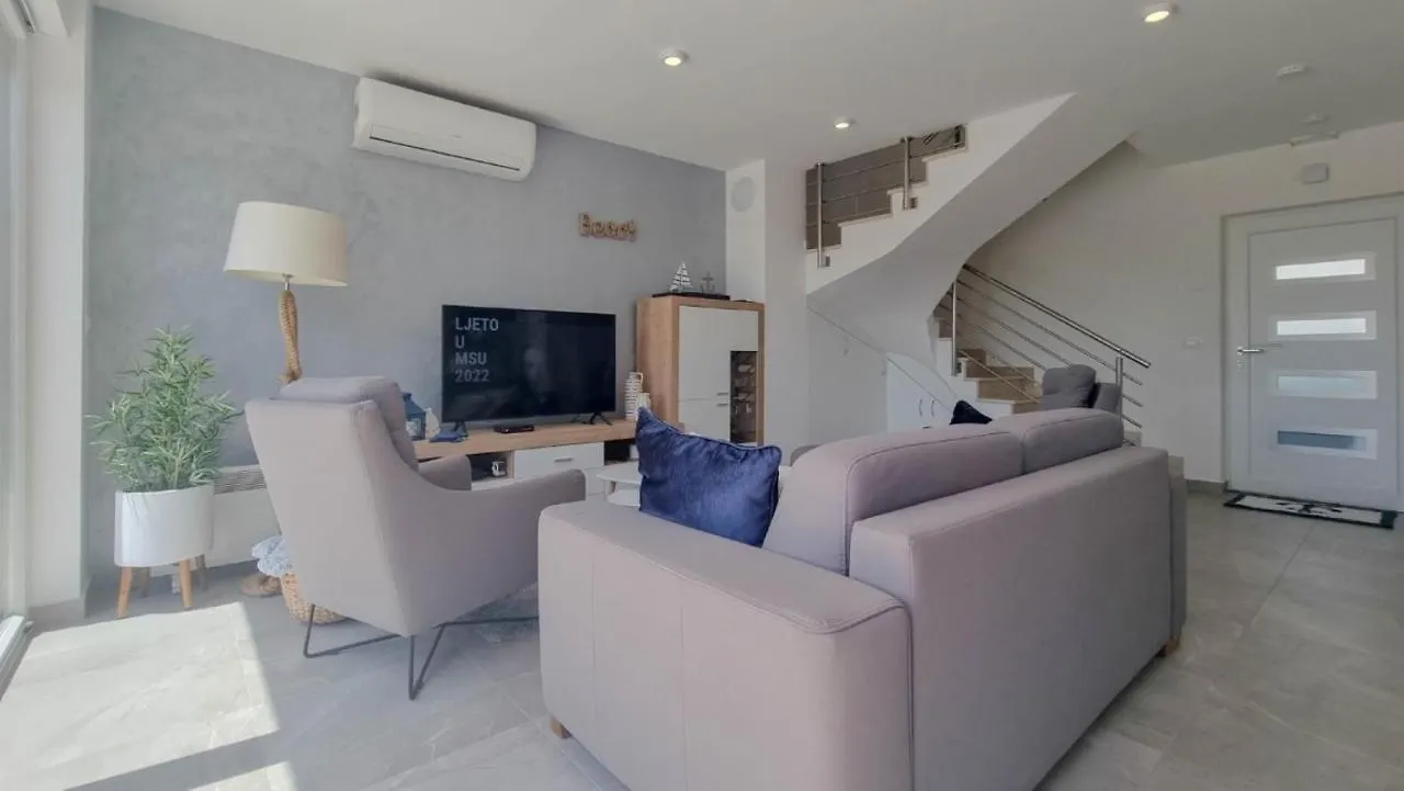 Casa Mia Apartment Novigrad  Croatia